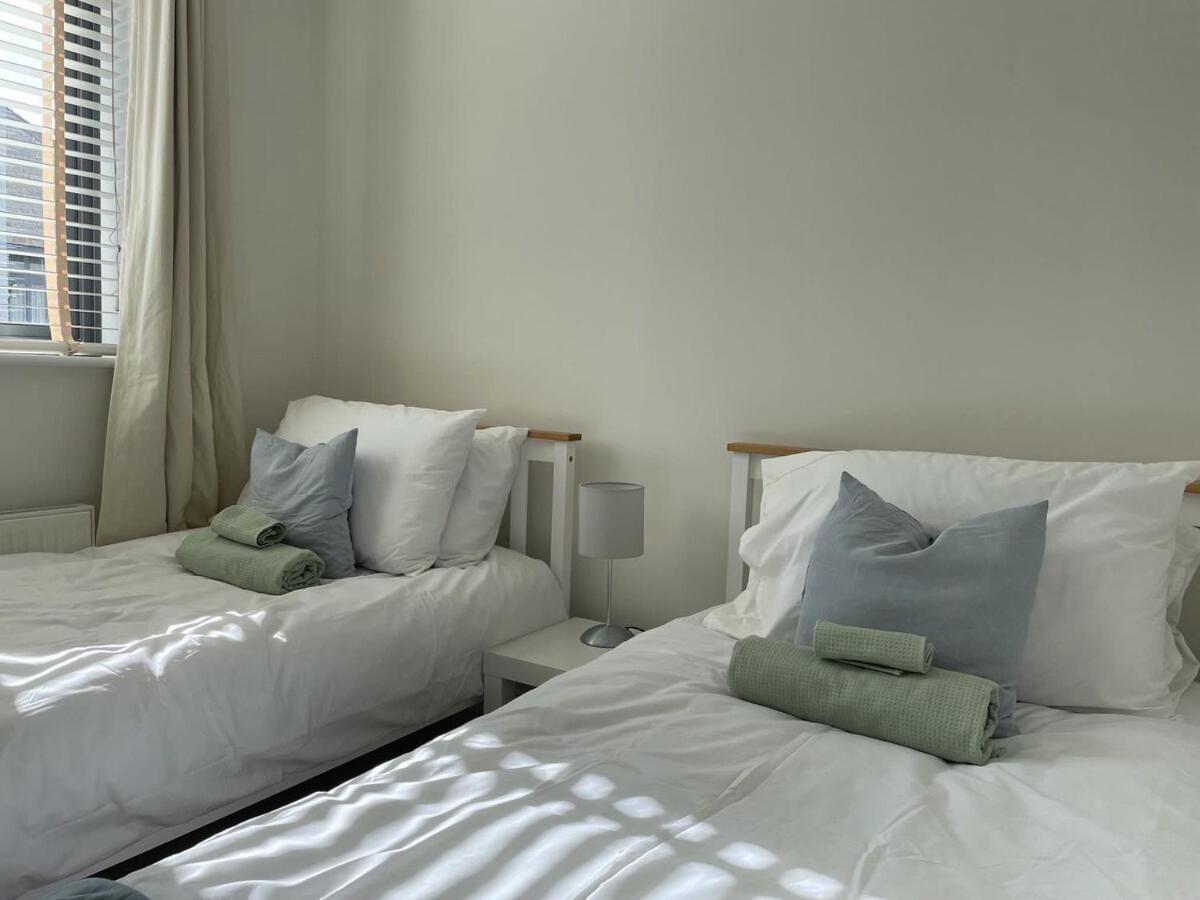 Comfortable Home W Private Parking Charlestown تشارلزتاون المظهر الخارجي الصورة