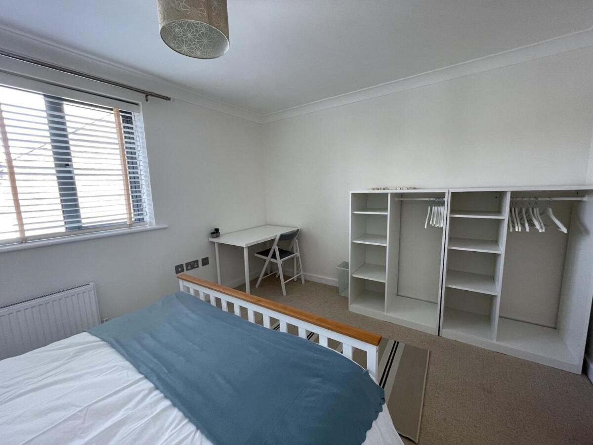Comfortable Home W Private Parking Charlestown تشارلزتاون المظهر الخارجي الصورة