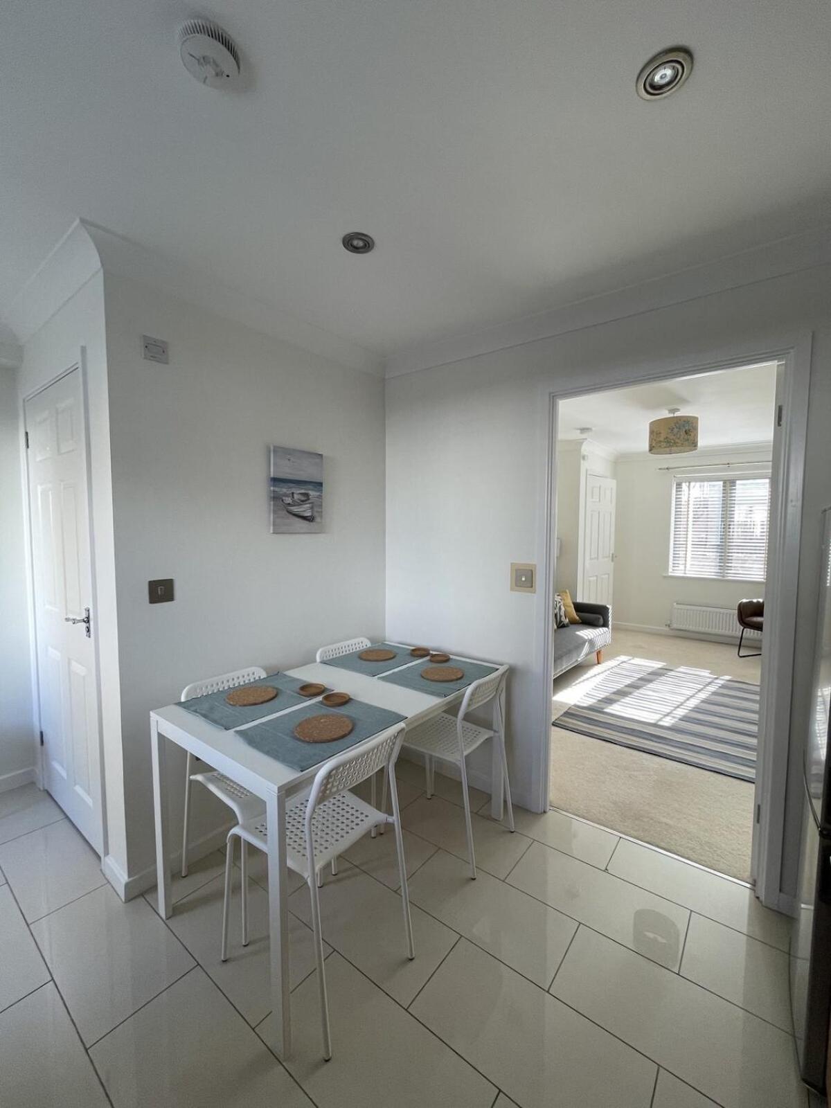 Comfortable Home W Private Parking Charlestown تشارلزتاون المظهر الخارجي الصورة