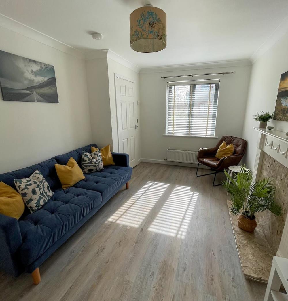 Comfortable Home W Private Parking Charlestown تشارلزتاون المظهر الخارجي الصورة