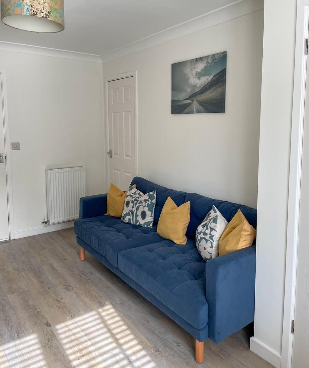 Comfortable Home W Private Parking Charlestown تشارلزتاون المظهر الخارجي الصورة